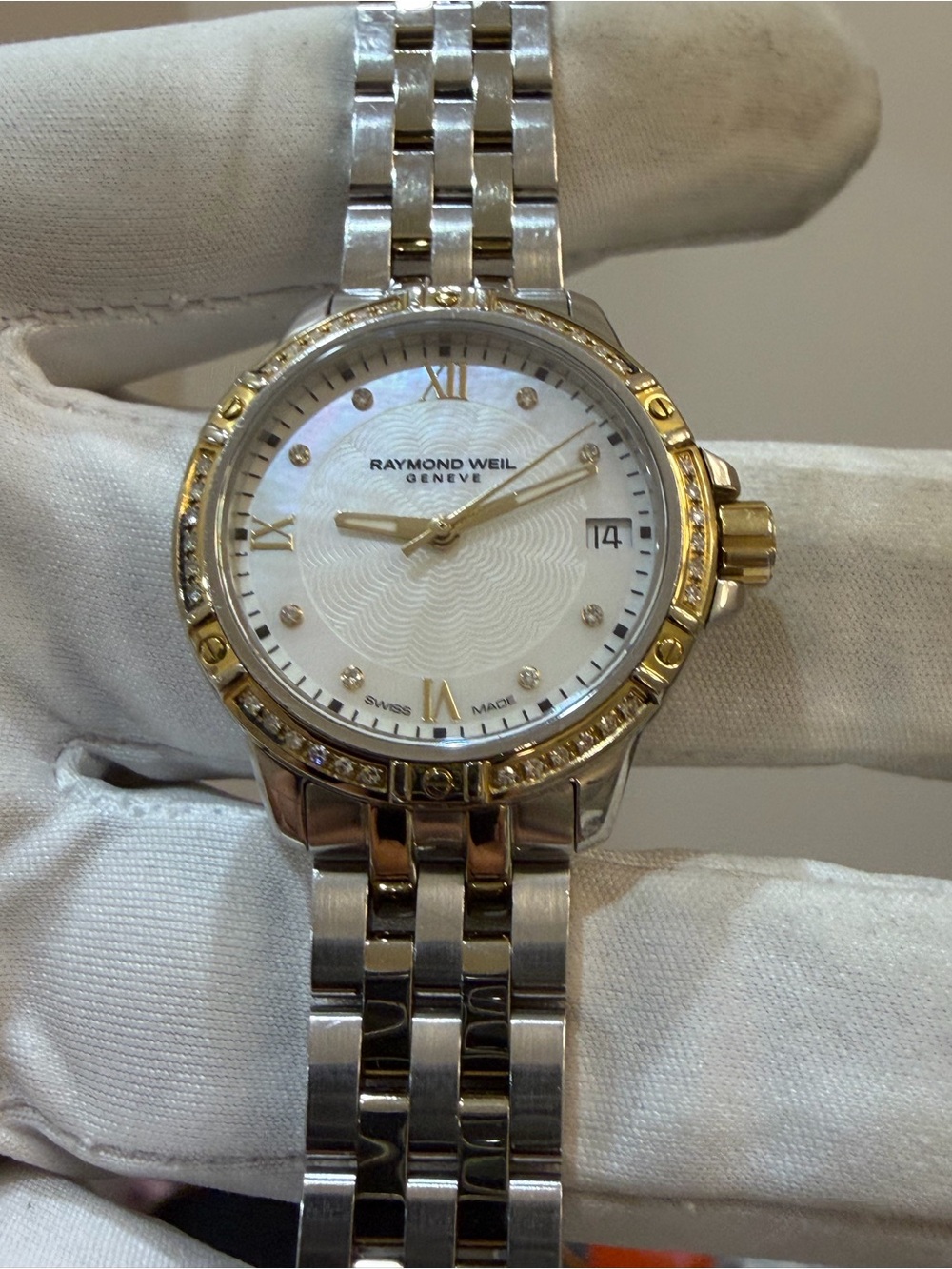Raymond Weil Tango 5960 Women’s Diamond Two-Tone MOP Watch V523487 Swiss